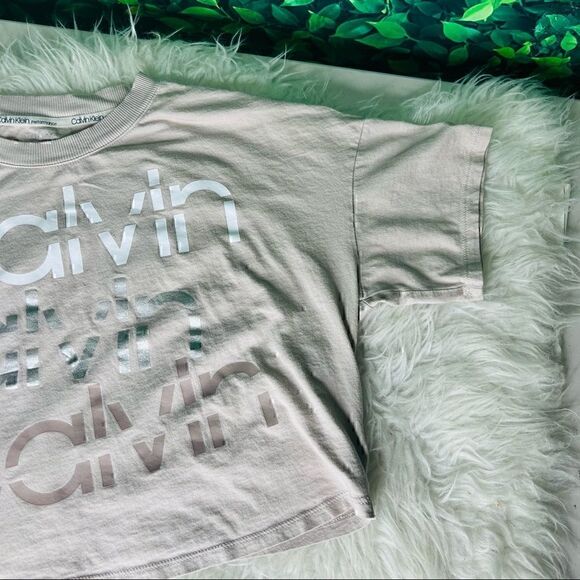 Calvin Klein Performance pink / blush cropped style top size M - Picture 10 of 11